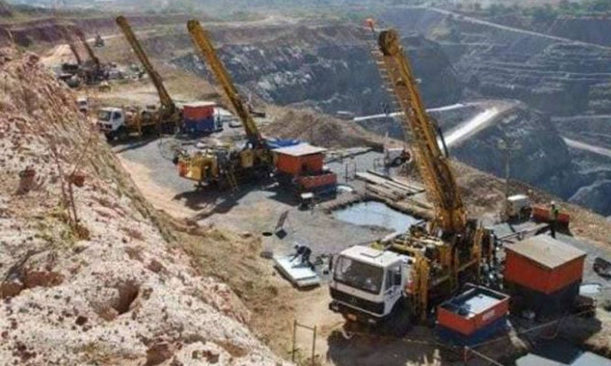 KP Minerals Department Faces Rs16.94 Billion in Audit Irregularities